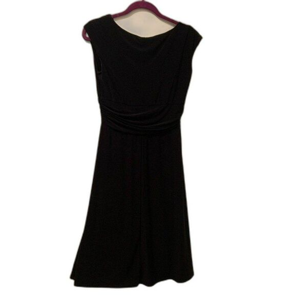 Chaps Dresses & Skirts - Chaps Sleeveless V-Neck Black Dress Size 6